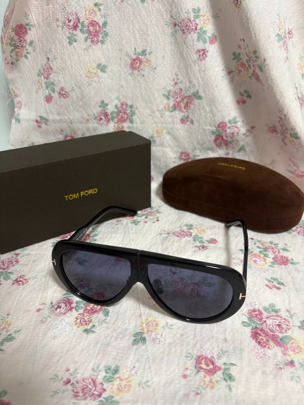 Tom Ford Aviator Pilot Sunglasses Black Frame Grey Lens